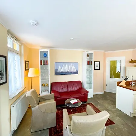 Apartment Uns Strandhus Kuehlungsborn